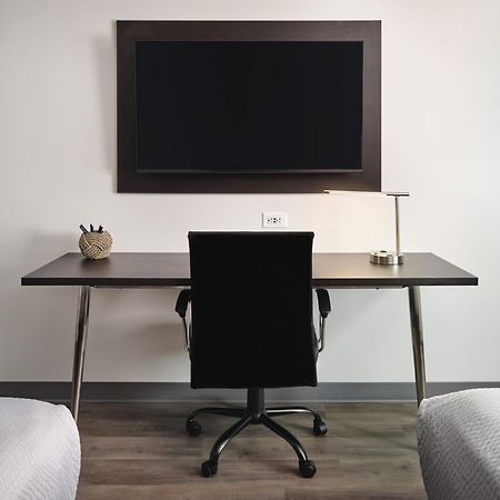 Stayapt Suites Greenville-Haywood Mall Екстериор снимка