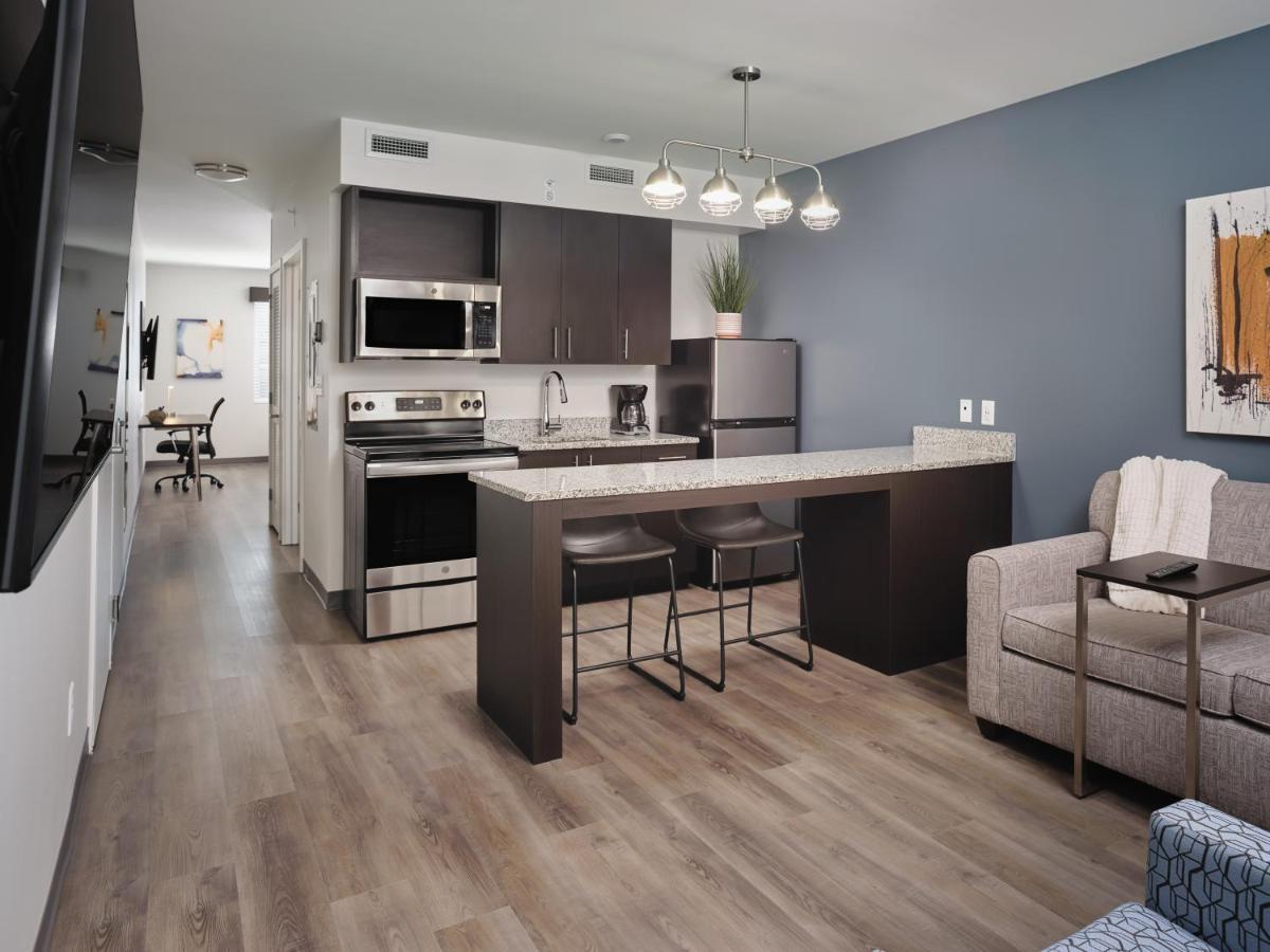 Stayapt Suites Greenville-Haywood Mall Екстериор снимка