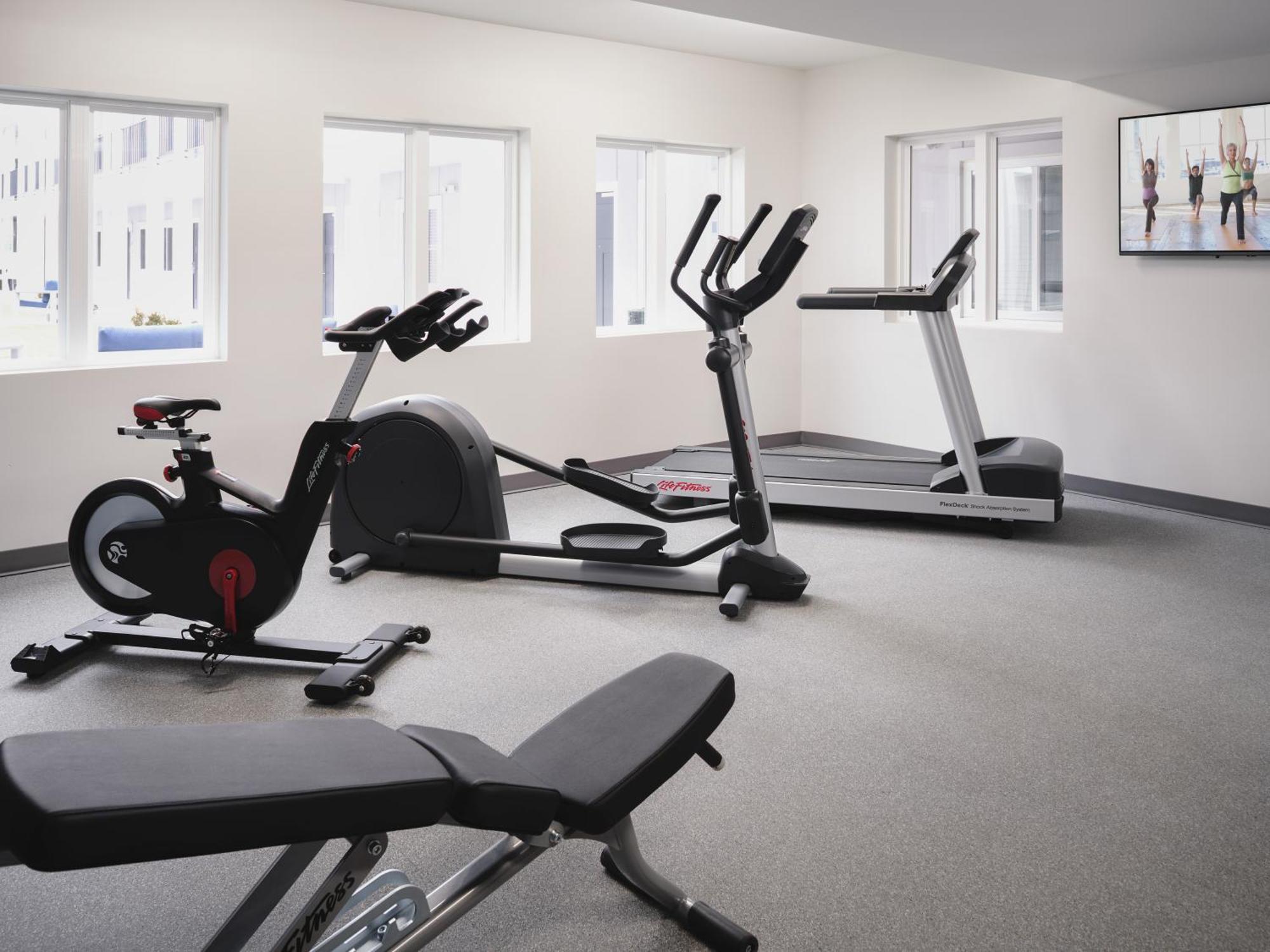 Stayapt Suites Greenville-Haywood Mall Екстериор снимка